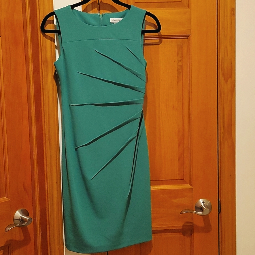 Calvin Klein Green Knee Length Dress Size 2